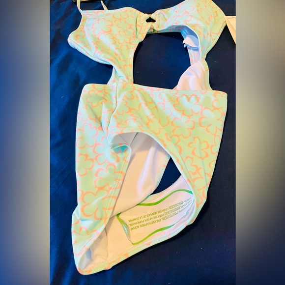 Hula honey swimsuit - Picture 7 of 8